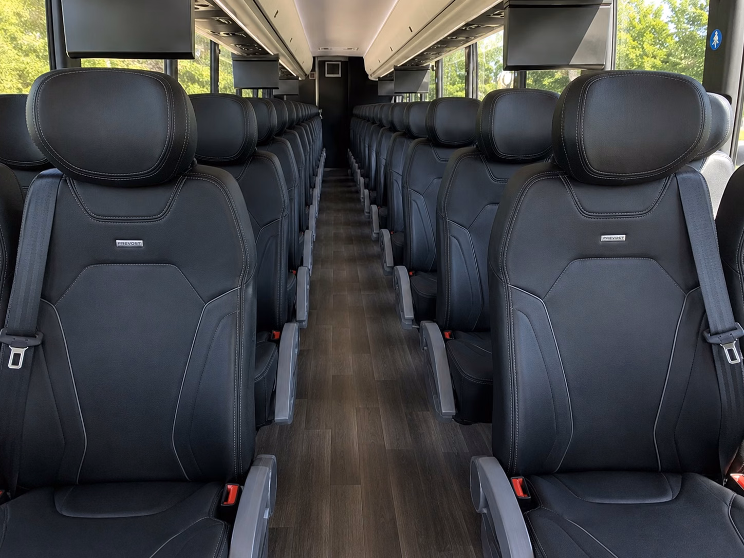 bridal party transportation in centennial for the perfect wedding day arrival