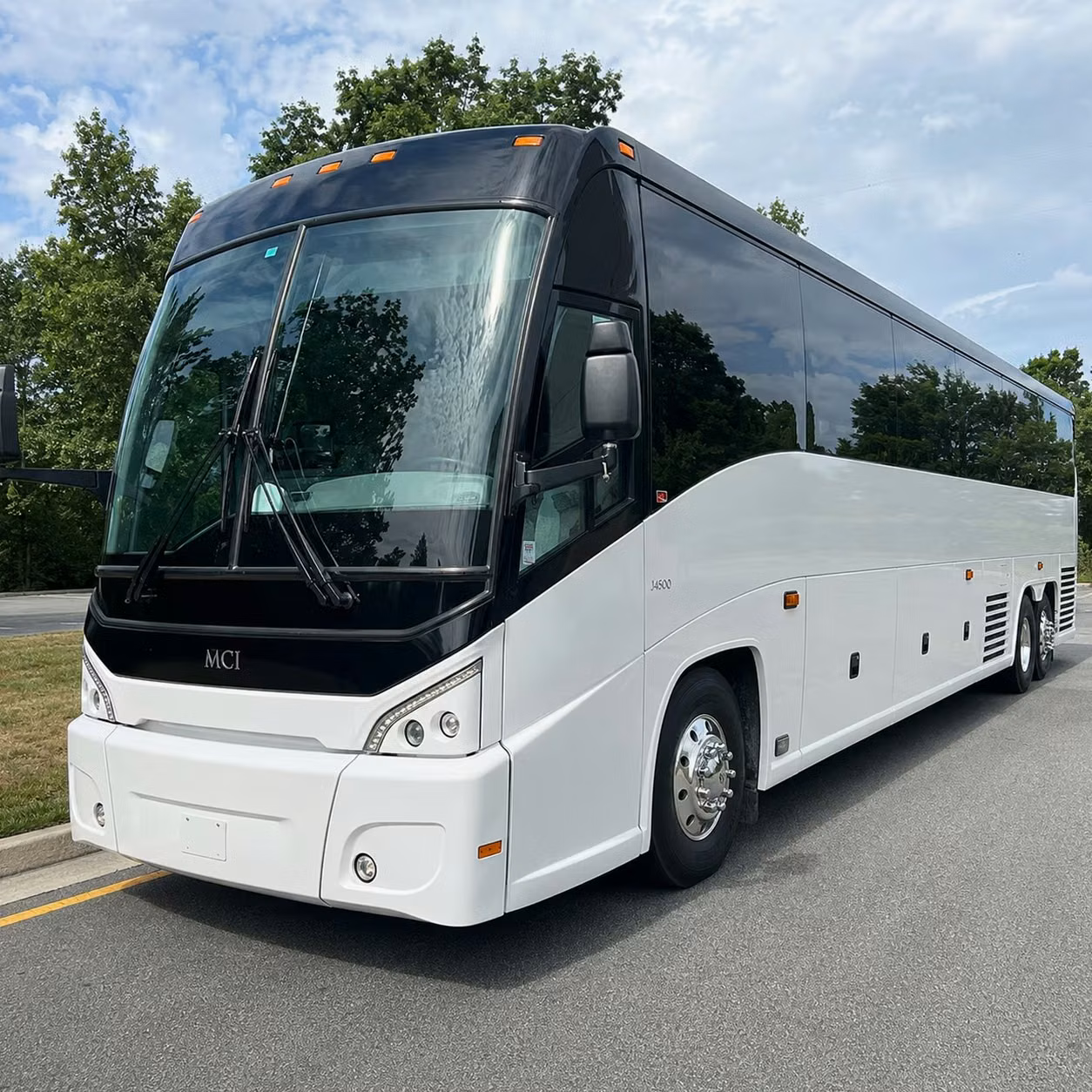 multi day bus rentals from centennial for sports teams and tournament travel